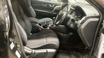 NISSAN QASHQAI 1.5 dCi N-Connecta SUV 5dr Diesel Manual 2WD Euro 6 (s/s) (110 p