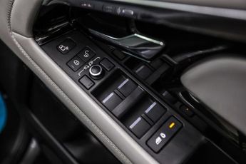 LAND ROVER RANGE ROVER EVOQUE 2.0 D180 MHEV HSE SUV 5dr Diesel Auto 4WD Euro 6 (s/s) (180 ps)