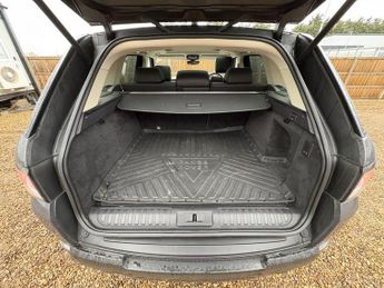 LAND ROVER RANGE ROVER SPORT 3.0 SD V6 HSE Dynamic SUV 5dr Diesel Auto 4WD Euro 6 (s/s) (306 