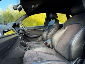 AUDI Q3 1.4 TFSI CoD Black Edition SUV 5dr Petrol S Tronic Euro 6 (s/s) 