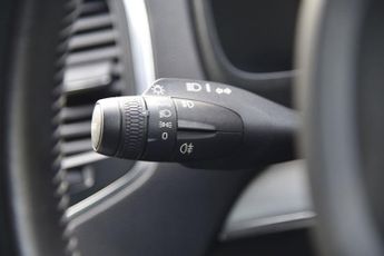 VOLVO XC90 2.0h T8 Twin Engine 9.2kWh Momentum SUV 5dr Petrol Plug-in Hybri