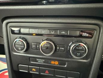 VOLKSWAGEN BEETLE 2.0 TDI Sport Hatchback 3dr Diesel DSG Euro 5 (140 ps)