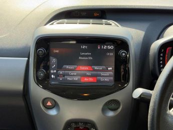 TOYOTA AYGO 1.0 VVT-i x-trend Funroof 5dr Petrol x-shift Euro 6 (71 ps)