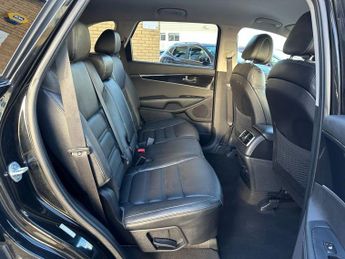 KIA SORENTO 2.2 CRDi KX-2 SUV 5dr Diesel Auto AWD Euro 6 (s/s) (197 bhp)
