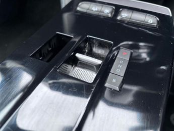 VAUXHALL MOKKA ELECTRIC 50kWh Ultimate SUV 5dr Electric Auto (136 ps)