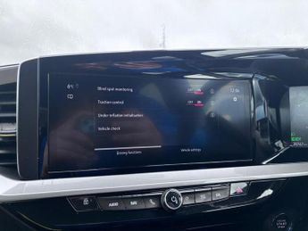 VAUXHALL MOKKA ELECTRIC 50kWh Ultimate SUV 5dr Electric Auto (136 ps)