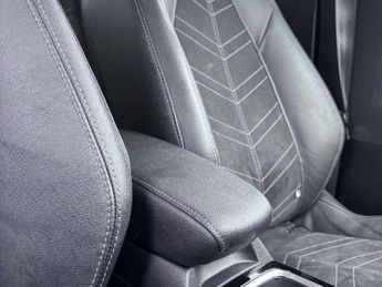 VAUXHALL MOKKA ELECTRIC 50kWh Ultimate SUV 5dr Electric Auto (136 ps)