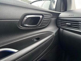 HYUNDAI BAYON 1.0 T-GDi MHEV Premium SUV 5dr Petrol Hybrid DCT Euro 6 (s/s) (1