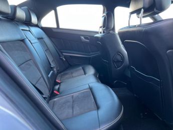 MERCEDES-BENZ E-CLASS 3.0 E350 CDI V6 BlueEfficiency Sport Saloon 4dr Diesel G-Tronic+