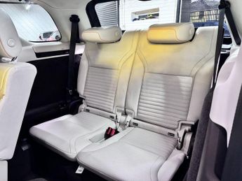 LAND ROVER DISCOVERY 2.0 SD4 HSE Luxury SUV 5dr Diesel Auto 4WD Euro 6 (s/s) (240 ps)