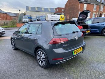 VOLKSWAGEN E-GOLF 35.8kWh e-Golf Hatchback 5dr Electric Auto (136 ps)