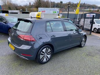 VOLKSWAGEN E-GOLF 35.8kWh e-Golf Hatchback 5dr Electric Auto (136 ps)