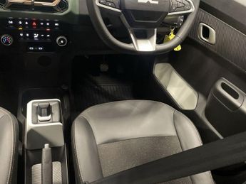 DACIA Spring 65 26.8kWh EXTREME Hatchback 5dr Electric Auto (65 ps)