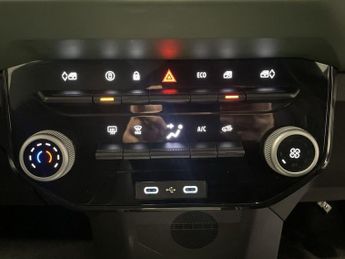 DACIA Spring 65 26.8kWh EXTREME Hatchback 5dr Electric Auto (65 ps)