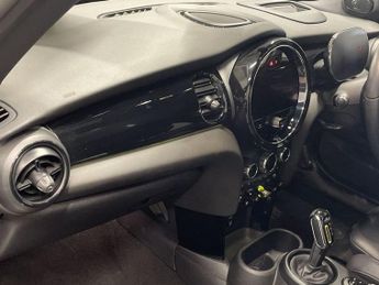 MINI Electric Hatch Cooper SE 32.6kWh Level 3 Hatchback 3dr Electric Auto (184 ps)