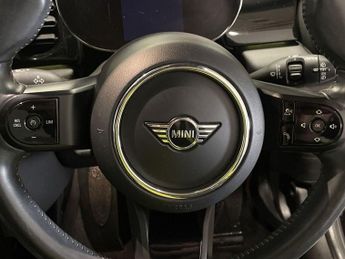 MINI Electric Hatch Cooper SE 32.6kWh Level 3 Hatchback 3dr Electric Auto (184 ps)