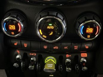 MINI Electric Hatch Cooper SE 32.6kWh Level 3 Hatchback 3dr Electric Auto (184 ps)