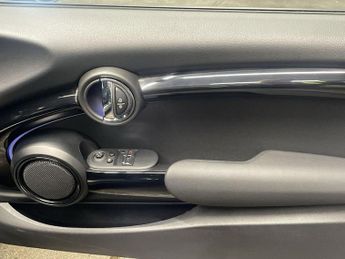 MINI Electric Hatch Cooper SE 32.6kWh Level 2 Hatchback 3dr Electric Auto (184 ps)