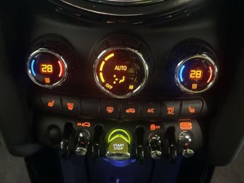 MINI Electric Hatch Cooper SE 32.6kWh Level 2 Hatchback 3dr Electric Auto (184 ps)