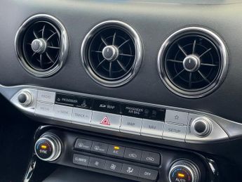 KIA STINGER 3.3 T-GDi V6 GPF  GT S Gran Turismo 5dr Petrol Auto Euro 6 (s/s)