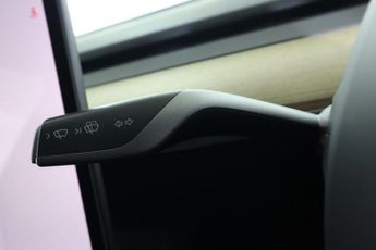 TESLA MODEL Y (Dual Motor) Long Range Auto 4WDE 5dr