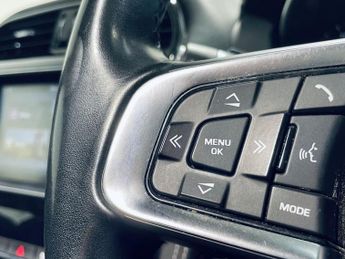 JAGUAR F-PACE 2.0 D180 R-Sport SUV 5dr Diesel Auto AWD Euro 6 (s/s) (180 ps)