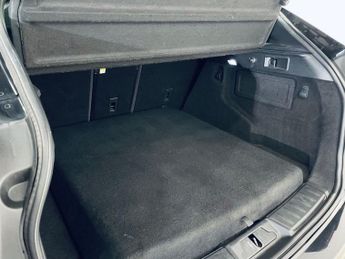 JAGUAR F-PACE 2.0 D180 R-Sport SUV 5dr Diesel Auto AWD Euro 6 (s/s) (180 ps)