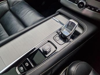 VOLVO XC90 2.0 B5 MHEV Plus SUV 5dr Diesel Hybrid Auto 4WD Euro 6 (s/s) (23