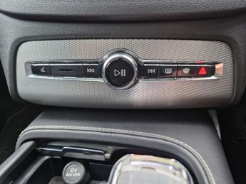 VOLVO XC90 2.0 B5 MHEV Plus SUV 5dr Diesel Hybrid Auto 4WD Euro 6 (s/s) (23