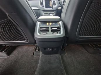 VOLVO XC90 2.0 B5 MHEV Plus SUV 5dr Diesel Hybrid Auto 4WD Euro 6 (s/s) (23