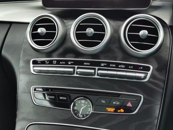 MERCEDES-BENZ C-CLASS 2.1 C220d AMG Line (Premium Plus) Coupe 2dr Diesel G-Tronic+ Eur