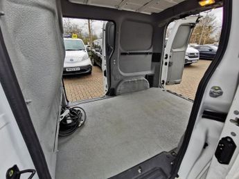 NISSAN e-NV200 40kWh Visia Panel Van 5dr Electric Auto SWB (109 ps)