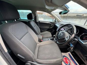 VOLKSWAGEN TIGUAN 1.4 TSI SE Navigation SUV 5dr Petrol DSG 4Motion Euro 6 (s/s) (1