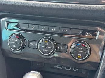 VOLKSWAGEN TIGUAN 1.4 TSI SE Navigation SUV 5dr Petrol DSG 4Motion Euro 6 (s/s) (1