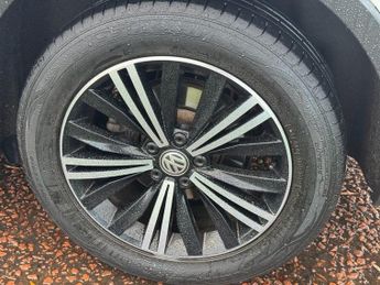 VOLKSWAGEN TIGUAN 1.4 TSI SE Navigation SUV 5dr Petrol DSG 4Motion Euro 6 (s/s) (1