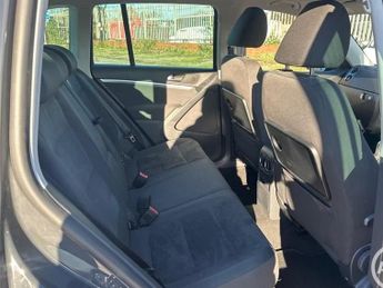 VOLKSWAGEN TIGUAN 2.0 TDI BlueMotion Tech Match SUV 5dr Diesel DSG 4WD Euro 5 (s/s
