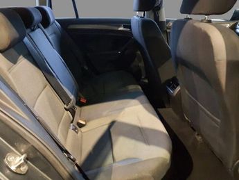 VOLKSWAGEN GOLF 1.5 TSI EVO SE Nav Estate DSG (130 ps)