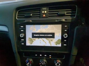 VOLKSWAGEN GOLF 1.5 TSI EVO SE Nav Estate DSG (130 ps)