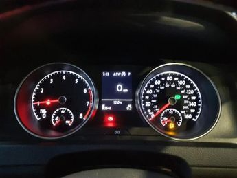 VOLKSWAGEN GOLF 1.5 TSI EVO SE Nav Estate DSG (130 ps)