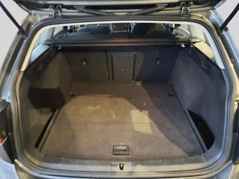 VOLKSWAGEN GOLF 1.5 TSI EVO SE Nav Estate DSG (130 ps)