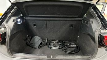VOLKSWAGEN ID.3 Pro Performance 58kWh Life Hatchback 5dr Electric Auto (204 ps)
