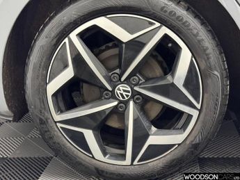 VOLKSWAGEN ID.3 Pro Performance 58kWh Life Hatchback 5dr Electric Auto (204 ps)