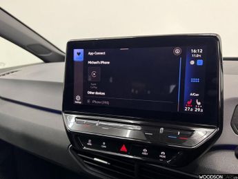 VOLKSWAGEN ID.3 Pro Performance 58kWh Life Hatchback 5dr Electric Auto (204 ps)