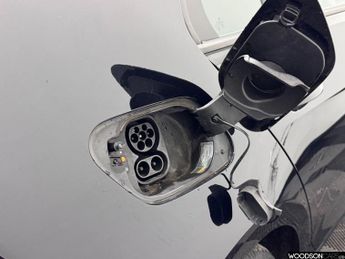 VOLKSWAGEN E-GOLF e-Golf Hatchback 5dr Electric Auto (115 ps)