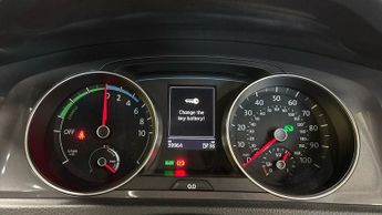 VOLKSWAGEN E-GOLF e-Golf Hatchback 5dr Electric Auto (115 ps)