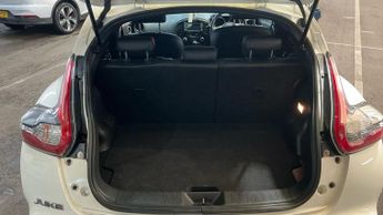 NISSAN JUKE 1.6 N-Connecta SUV 5dr Petrol XTRON Euro 6 (117 ps)