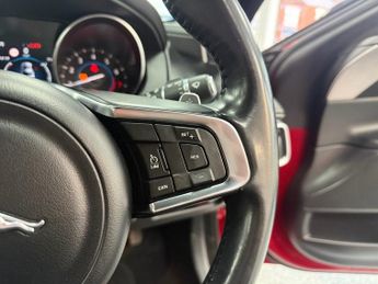 JAGUAR XE 2.0i R-Sport Saloon 4dr Petrol Auto Euro 6 (s/s) (200 ps)