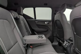 VOLVO XC40 Recharge Twin 78kWh SUV 5dr Electric Auto AWD (408 ps)