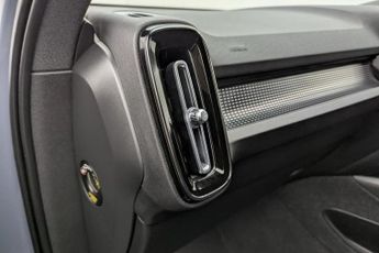 VOLVO XC40 Recharge Twin 78kWh SUV 5dr Electric Auto AWD (408 ps)