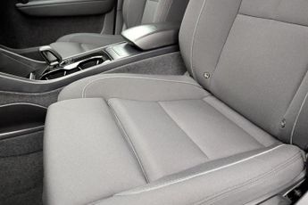 VOLVO XC40 Recharge Twin 78kWh SUV 5dr Electric Auto AWD (408 ps)